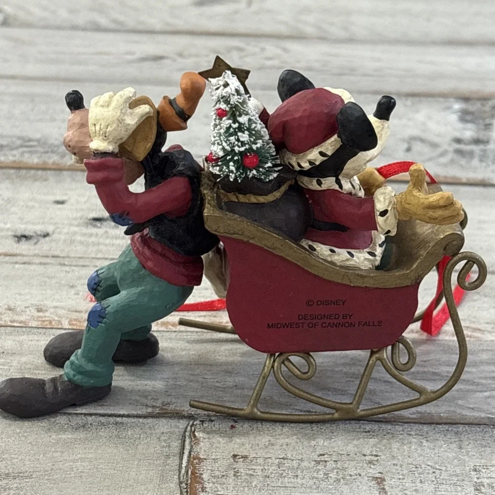 Mickey & Co Midwest of Cannon Falls Disney Santa Mickey Sleigh,‎ Goofy & Pluto - Picture 4 of 16